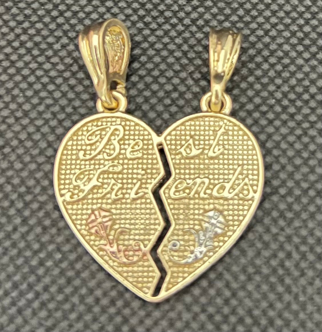 0ro laminado best friend charm