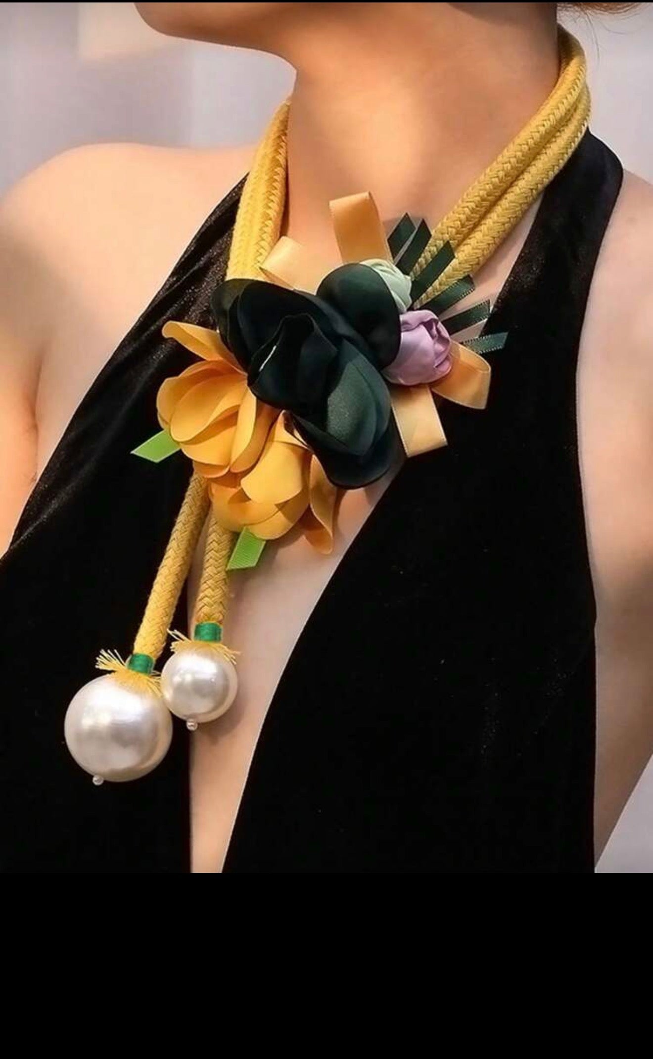 Flower necklace