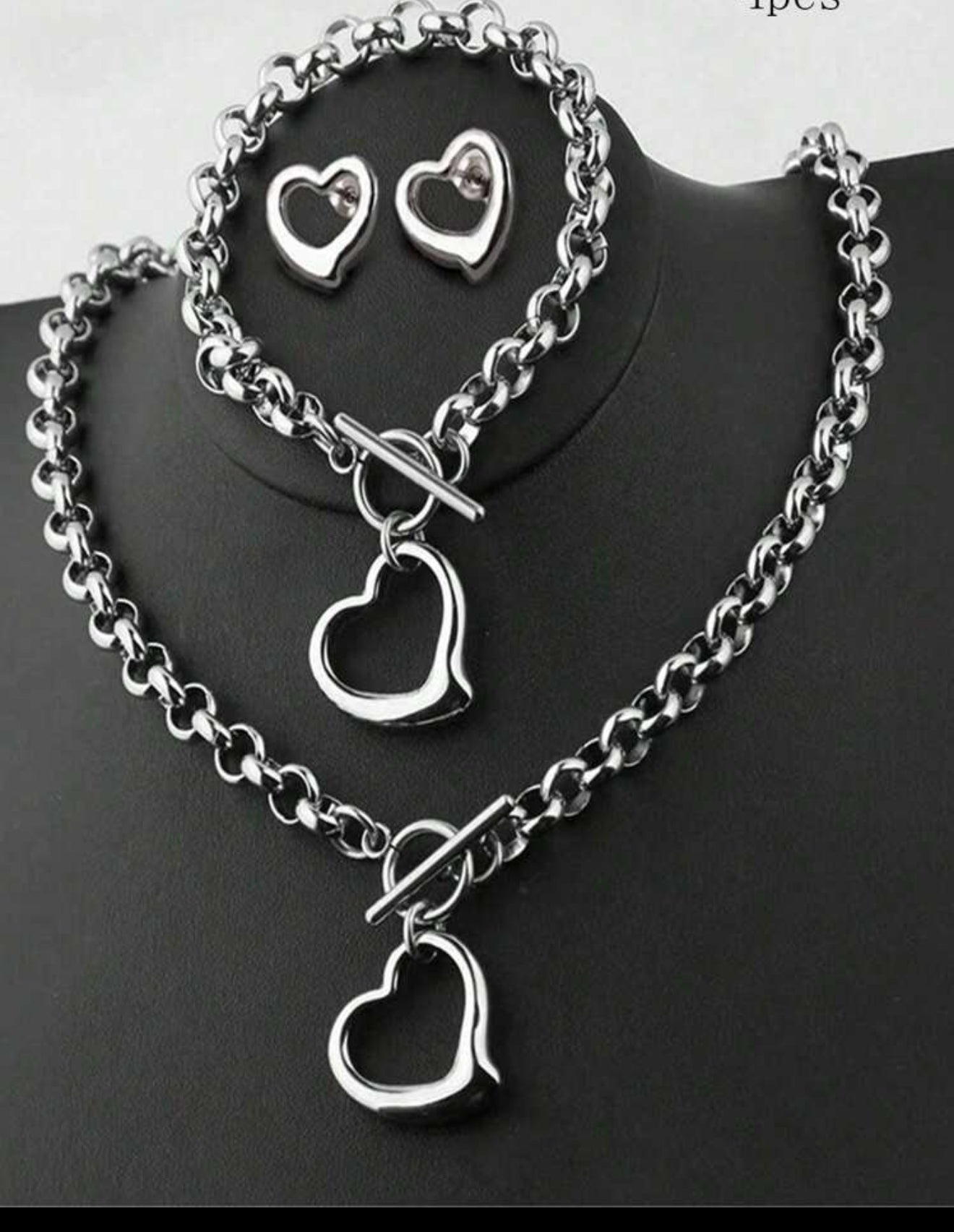 Earrings necklace and bracelet set