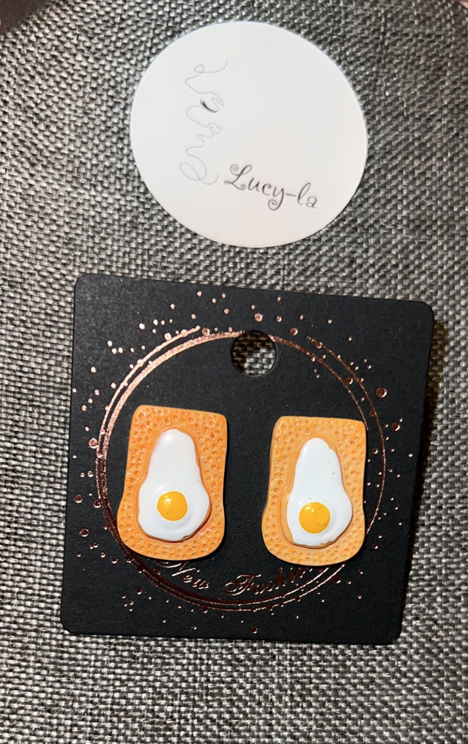Bread with eggs earrings
