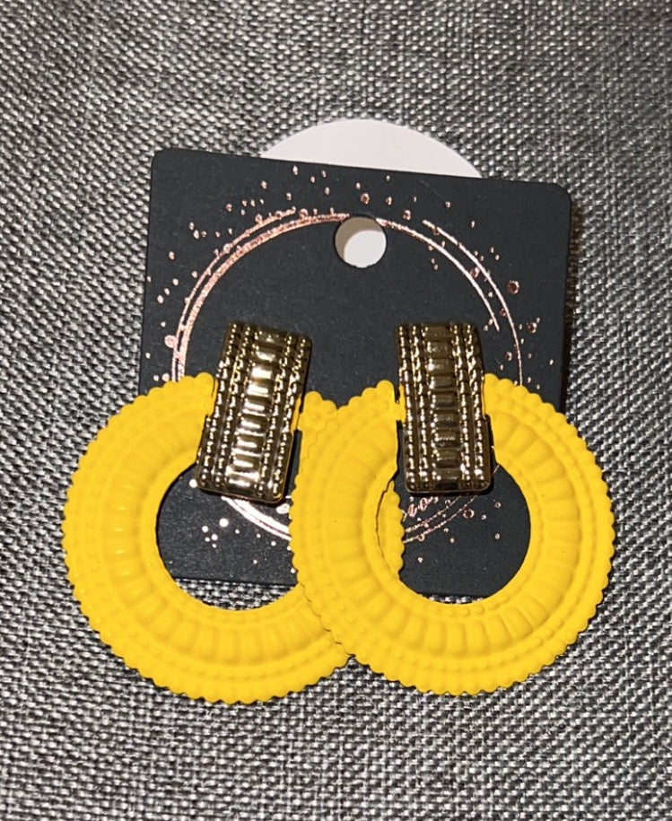 Circle earrings