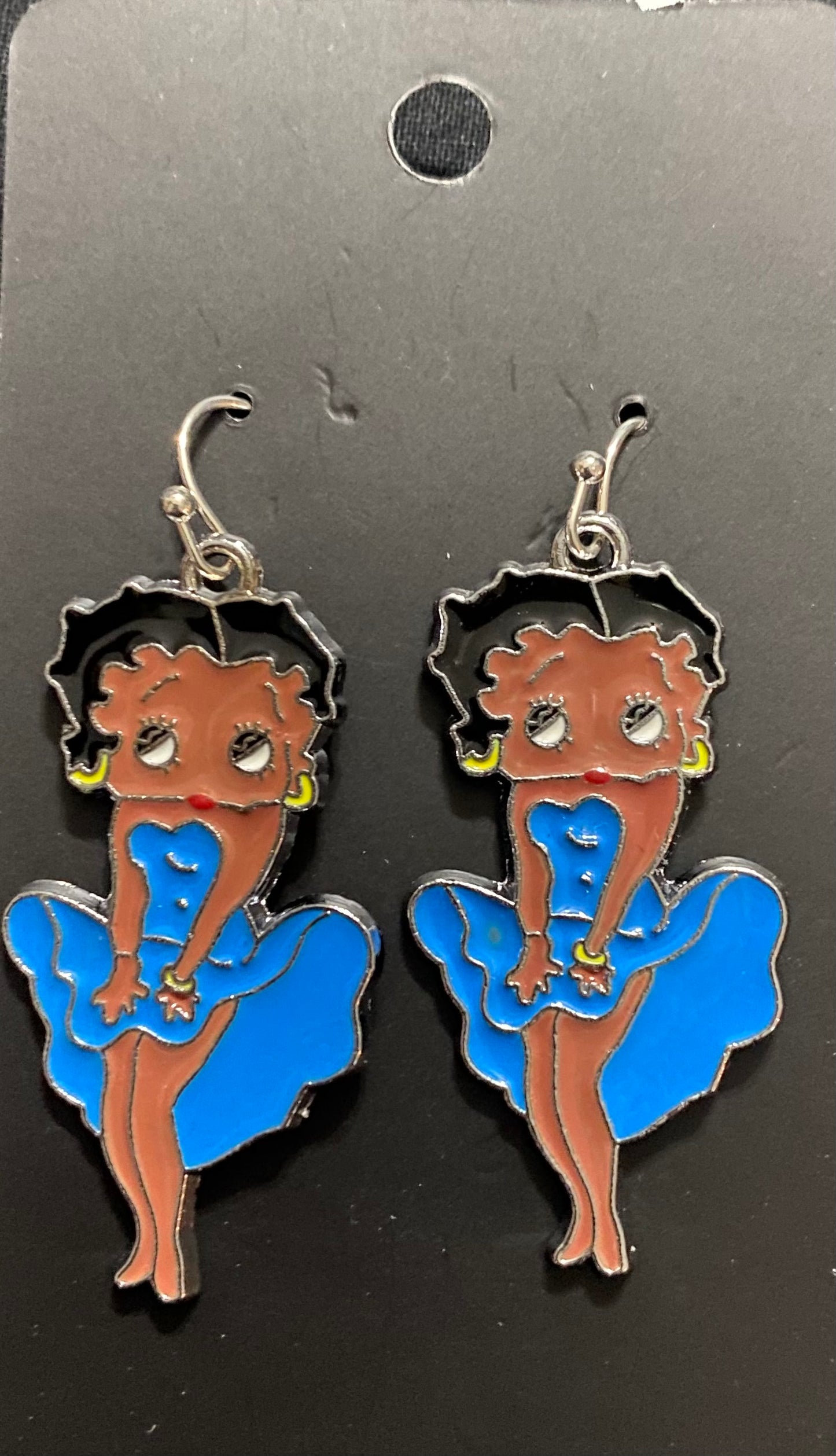 Betty earrings fantasy garments