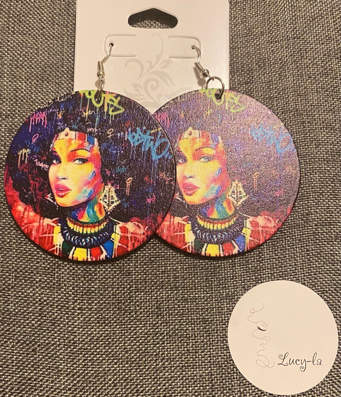 Powerful woman earrings edition