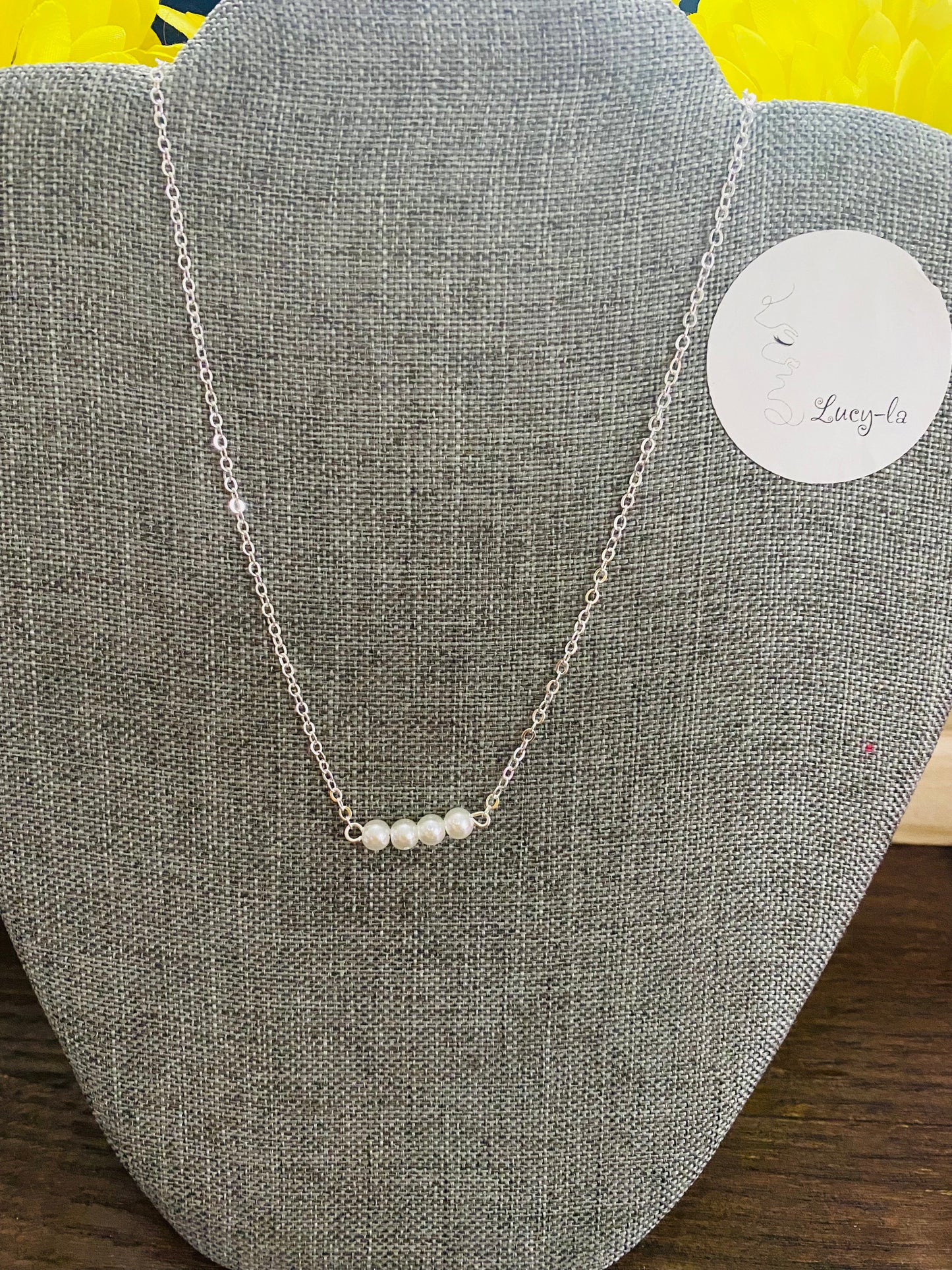 Pearl short necklace