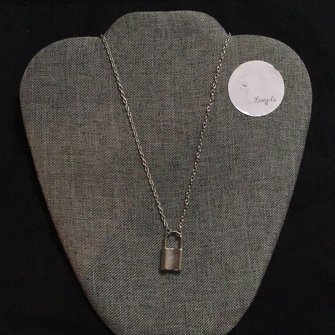 Lock long necklace