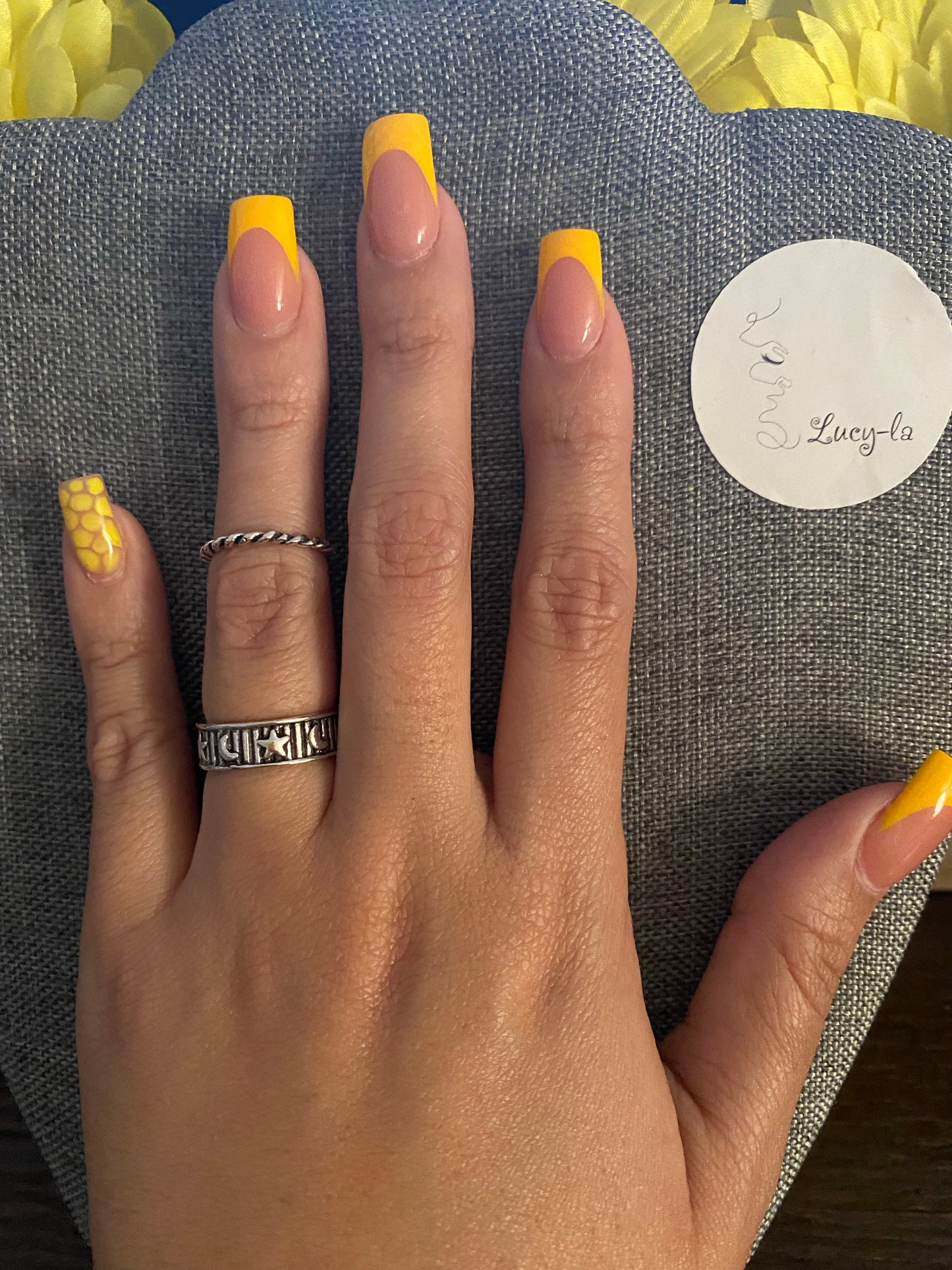 Duo rings start and moon