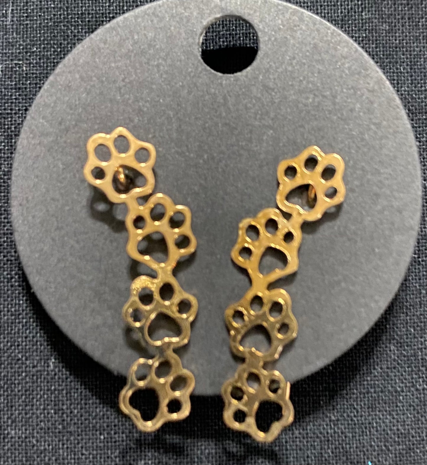 Paw earrings edition