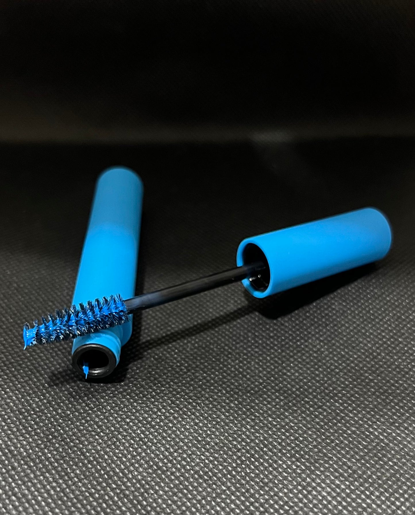 Blue mascara
