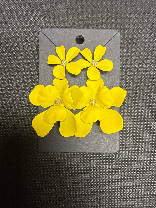 Yellow flowers earrings