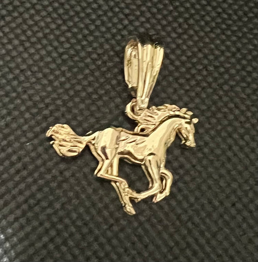 0ro laminado horse charms