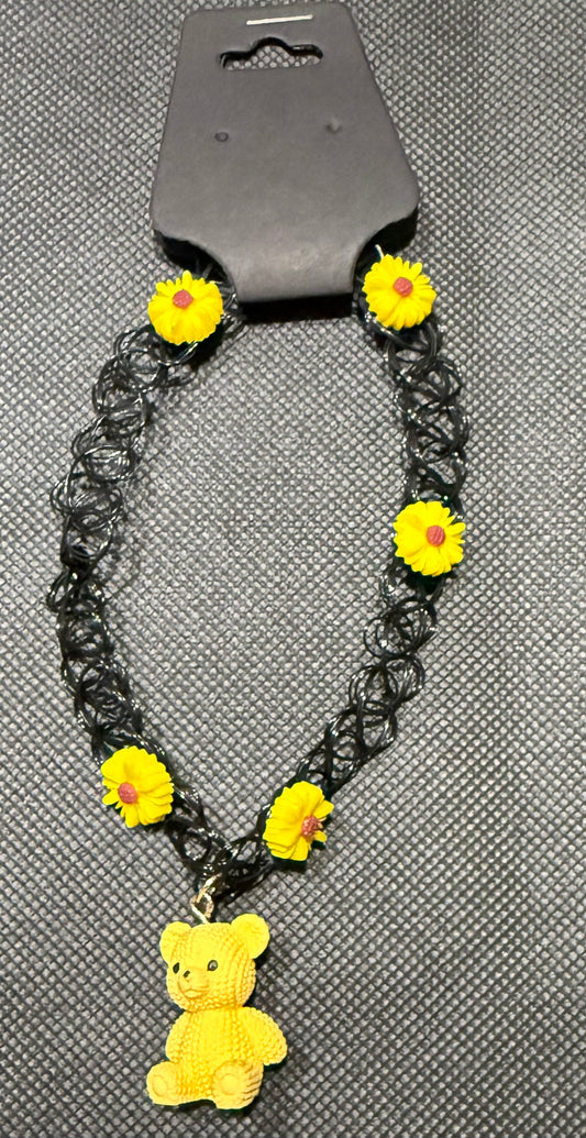 Yellow bear and flowers chocker