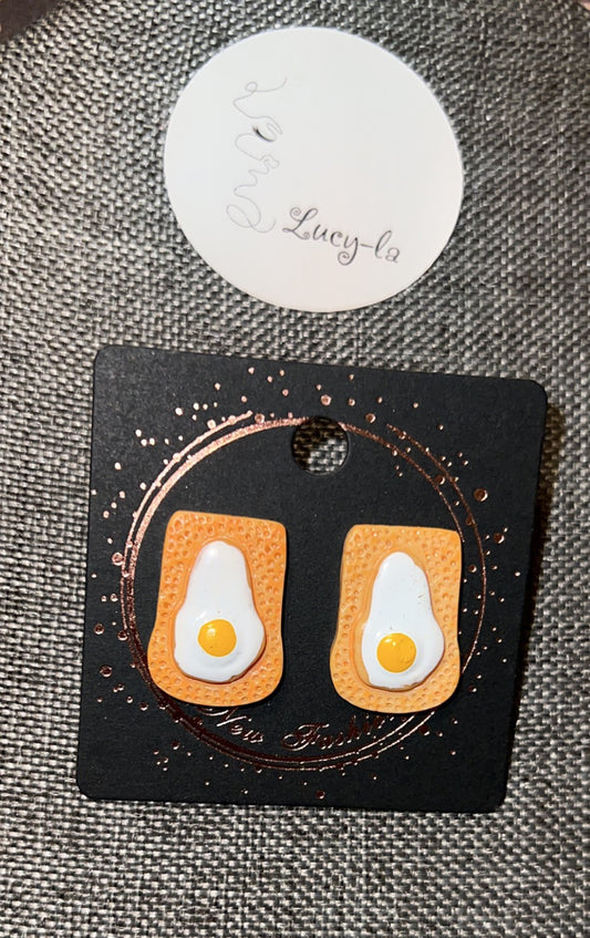Bread with eggs earrings