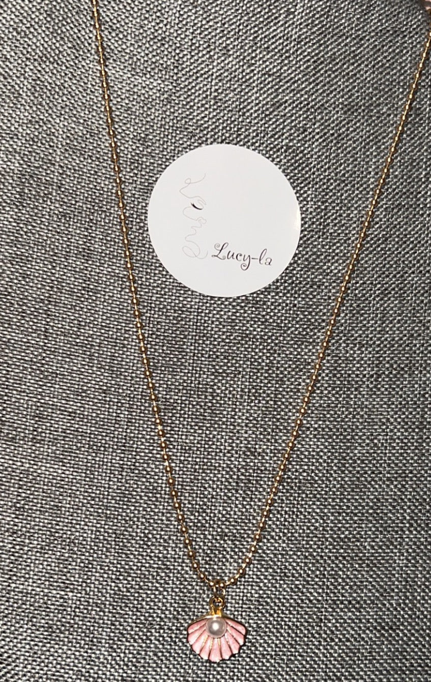 Sea shells necklace