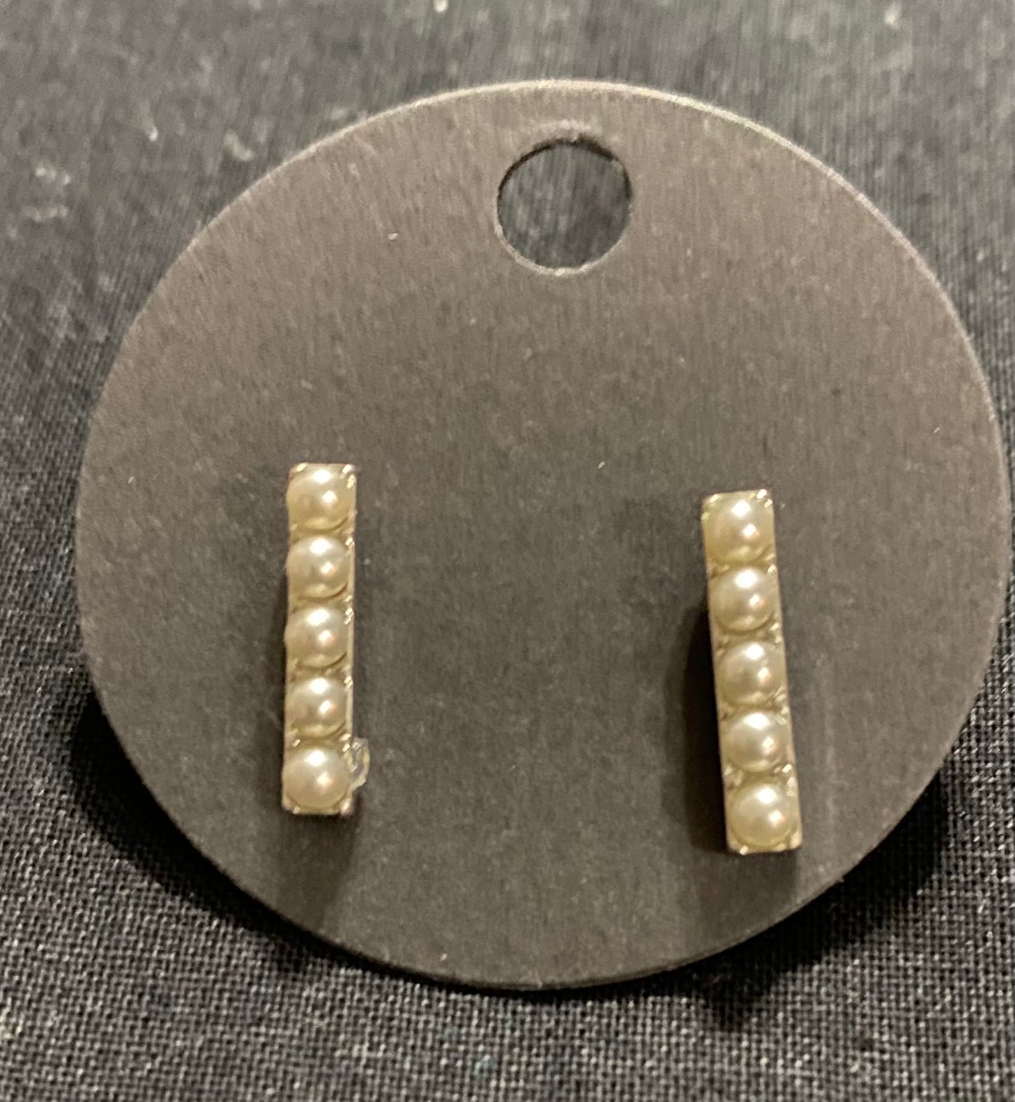 Small Pearl earrings