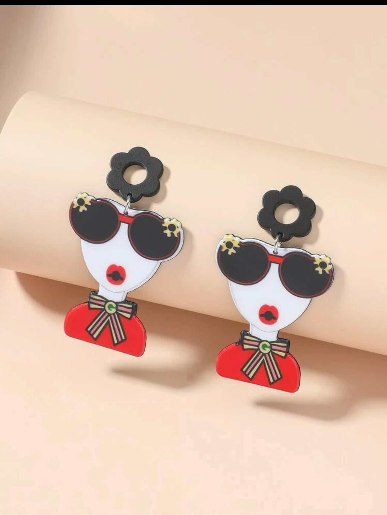 Powerful earrings