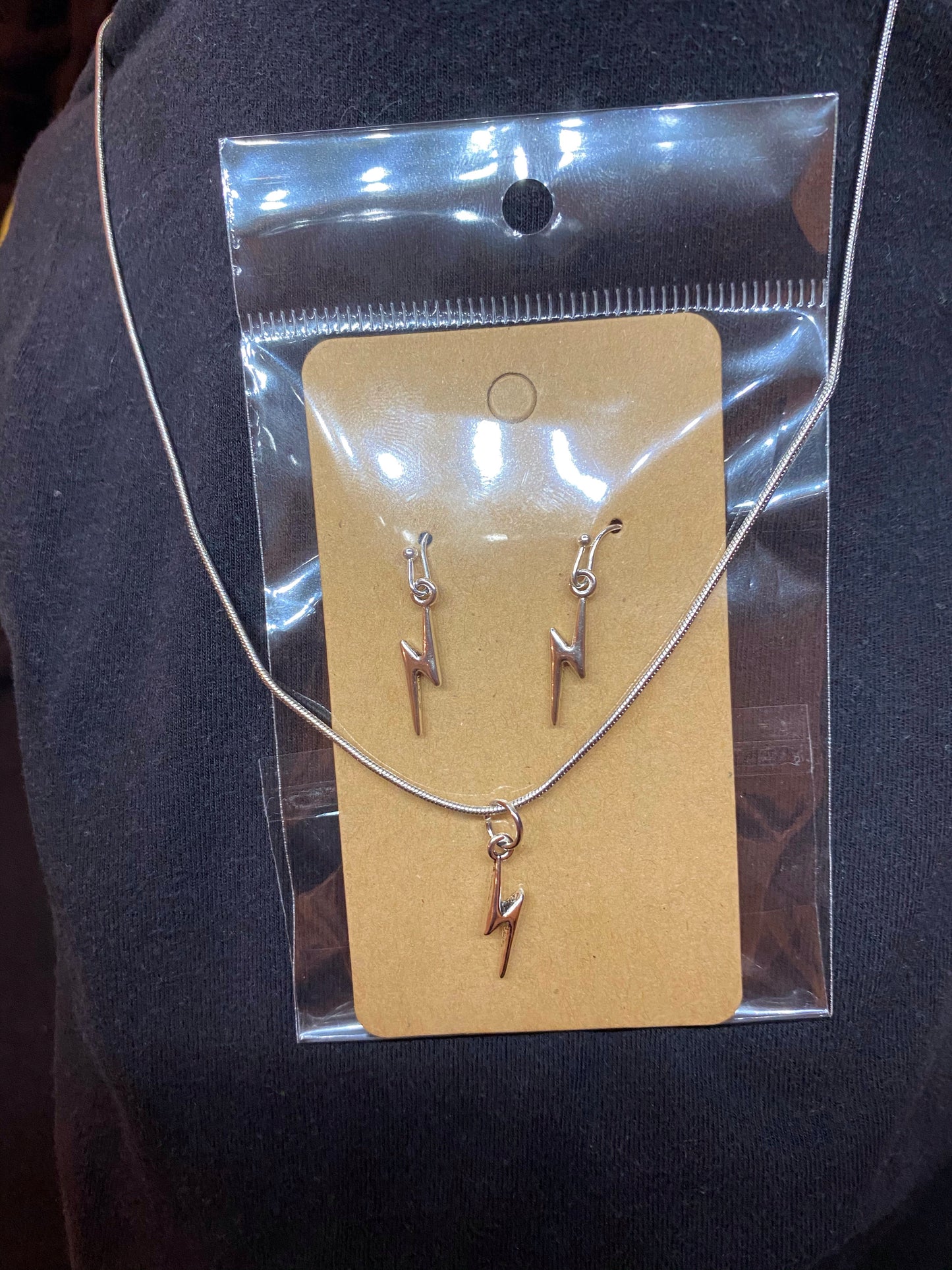 Scar earrings and necklace