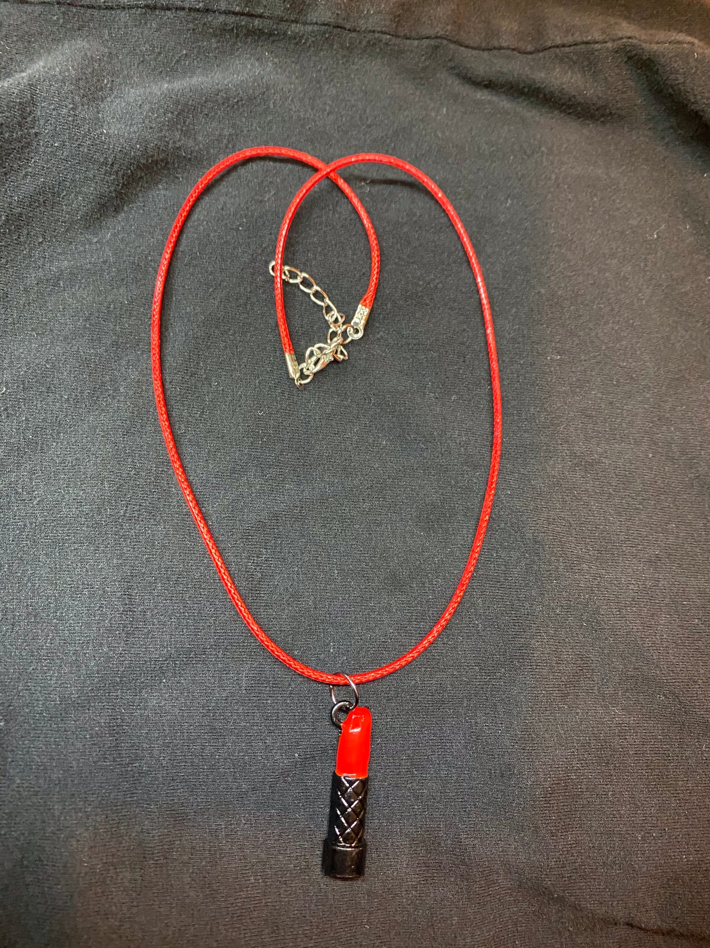 Lipstick necklace (short)