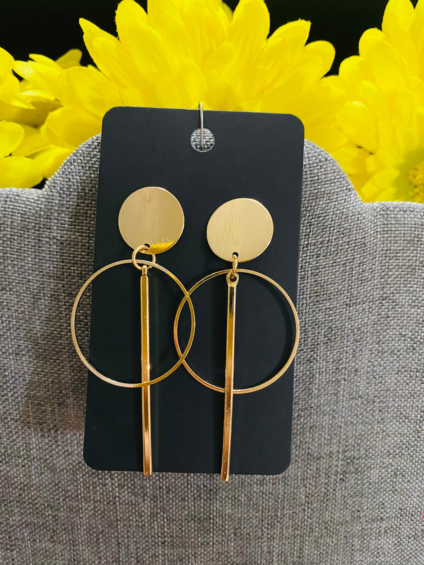 Gold circle earrings